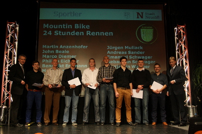 Team LEW Bergziege ausgezeichnet mit der Goldenen Sportplakette der Stadt Neusäß. Team LEW Bergziege ausgezeichnet mit der Goldenen Sportplakette der Stadt Neusäß.