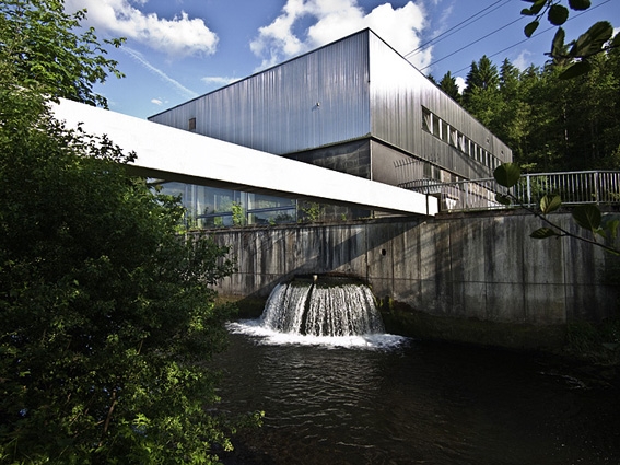 Naturstrom aus heimischer Wasserkraft von LLK wird z.B. auch aus der Bigge gewonnen Naturstrom aus heimischer Wasserkraft von LLK wird z.B. auch aus der Bigge gewonnen