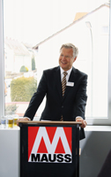 Oberbürgermeister Dr. Alfred Lehmann begrüßt die neue Niederlassung. Oberbürgermeister Dr. Alfred Lehmann begrüßt die neue Niederlassung.