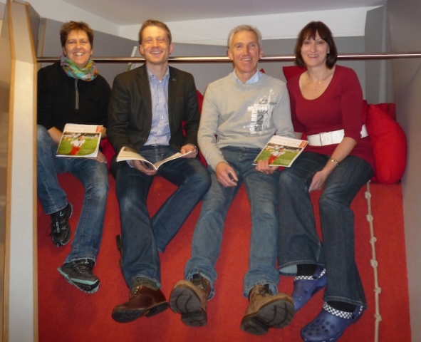 Familienspaßgarantiert: Andrea Braun, Patrick Schreib, Klaus Faißt (Baiersbronn Tourismus) und Brigi Familienspaßgarantiert: Andrea Braun, Patrick Schreib, Klaus Faißt (Baiersbronn Tourismus) und Brigi
