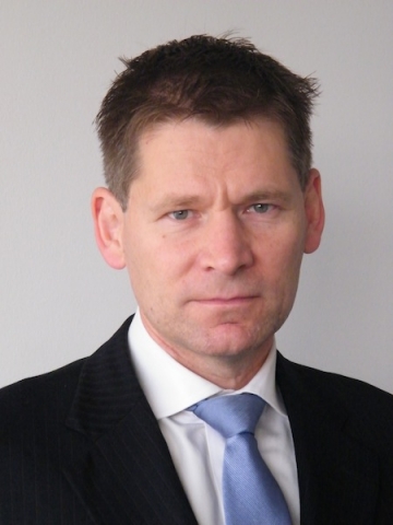Tritt bei ACD die Nachfolge der geschäftsführenden Gesellschafter an: Andreas Zwißler Tritt bei ACD die Nachfolge der geschäftsführenden Gesellschafter an: Andreas Zwißler