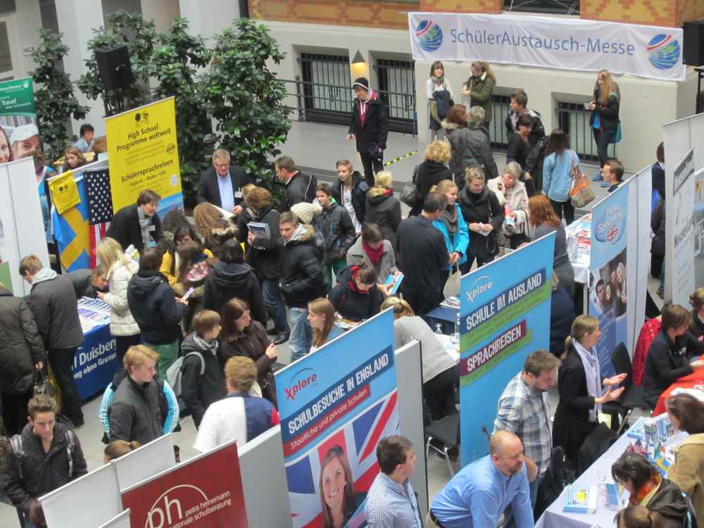 Großes Interesse an der SchülerAustausch Messe in Hamburg (Foto: Dt. Stiftung Völkerverständigung) Großes Interesse an der SchülerAustausch Messe in Hamburg (Foto: Dt. Stiftung Völkerverständigung)