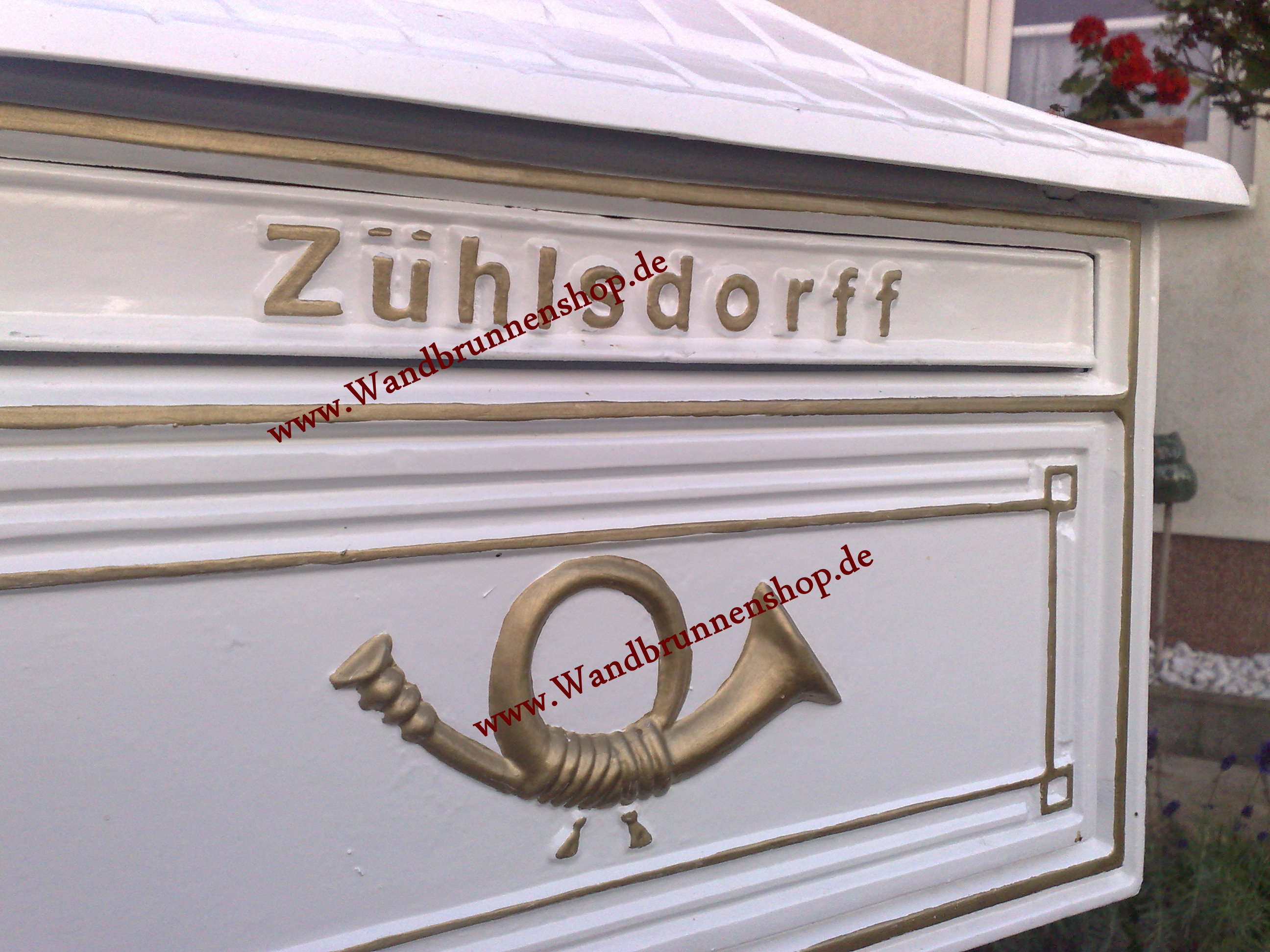 Briefkaesten und Gartenbrunnen individuell für Sie gefertigt. TrendFlair.de