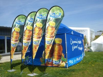 Beachflags Werbefahnen von Display-Max Beachflags Werbefahnen von Display-Max