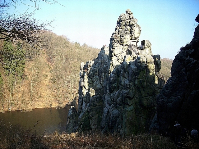 Die Externsteine: ein berühmtes Reise- und beliebtes Ausflugsziel in der Region Lippe Die Externsteine: ein berühmtes Reise- und beliebtes Ausflugsziel in der Region Lippe