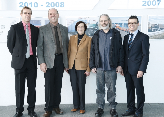Die Goldhofer Aktiengesellschaft ehrte verdiente Mitarbeiterinnen und Mitarbeiter, auf dem Bild von Die Goldhofer Aktiengesellschaft ehrte verdiente Mitarbeiterinnen und Mitarbeiter, auf dem Bild von