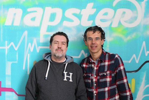 dig dis! Geschäftsführer Frank Schreiner (r.) und Napster General Manager Europe Thorsten Schliesche dig dis! Geschäftsführer Frank Schreiner (r.) und Napster General Manager Europe Thorsten Schliesche