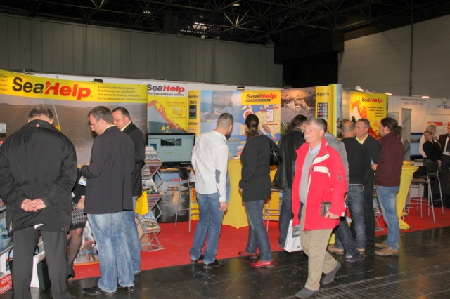 Am SeaHelp-Stand auf der boot 2013 wird informiert der Pannendienstüber die neuen steuerlichen Regel