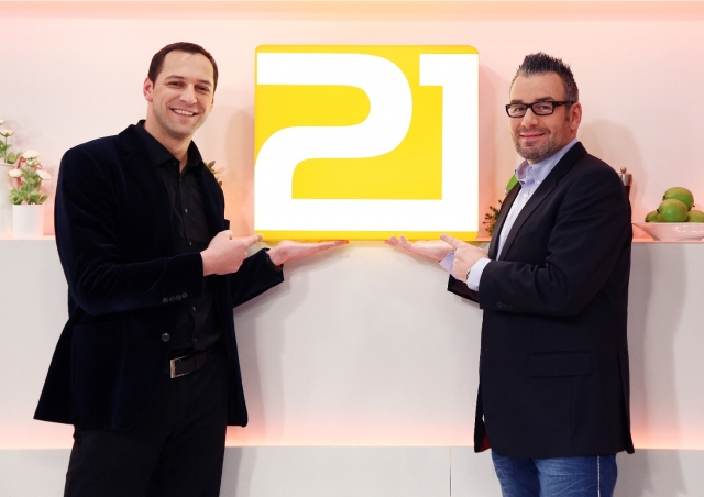Moderatoren Ralf Kühler und Robert Kutscher präsentieren das neue CHANNEL21-Live-Format Moderatoren Ralf Kühler und Robert Kutscher präsentieren das neue CHANNEL21-Live-Format