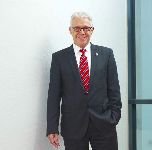 Regionaldirektor RE/MAX Deutschland Südwest Kurt Friedl Regionaldirektor RE/MAX Deutschland Südwest Kurt Friedl