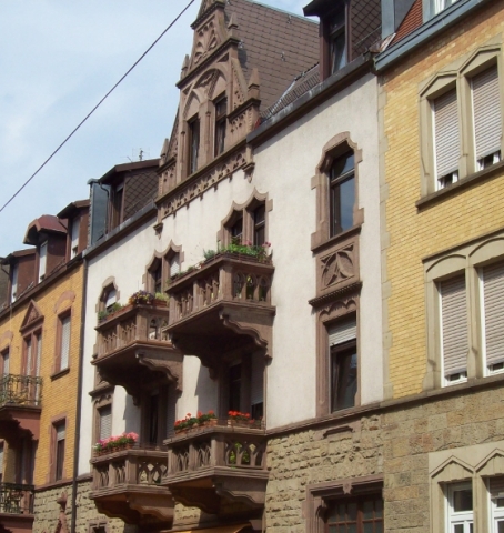 Energiesparen bleibt auch 2013 alternativlos, doch so mancher Altbau erfordert spezielle Lösungen. D Energiesparen bleibt auch 2013 alternativlos, doch so mancher Altbau erfordert spezielle Lösungen. D