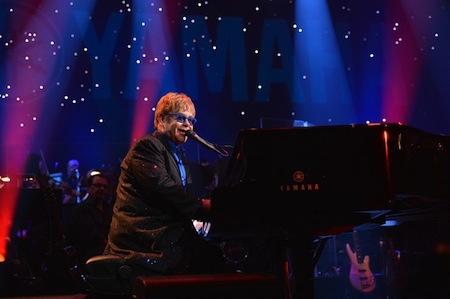 Elton John spielte das erste YAMAHA Disklavier RemoteLive Konzert Elton John spielte das erste YAMAHA Disklavier RemoteLive Konzert