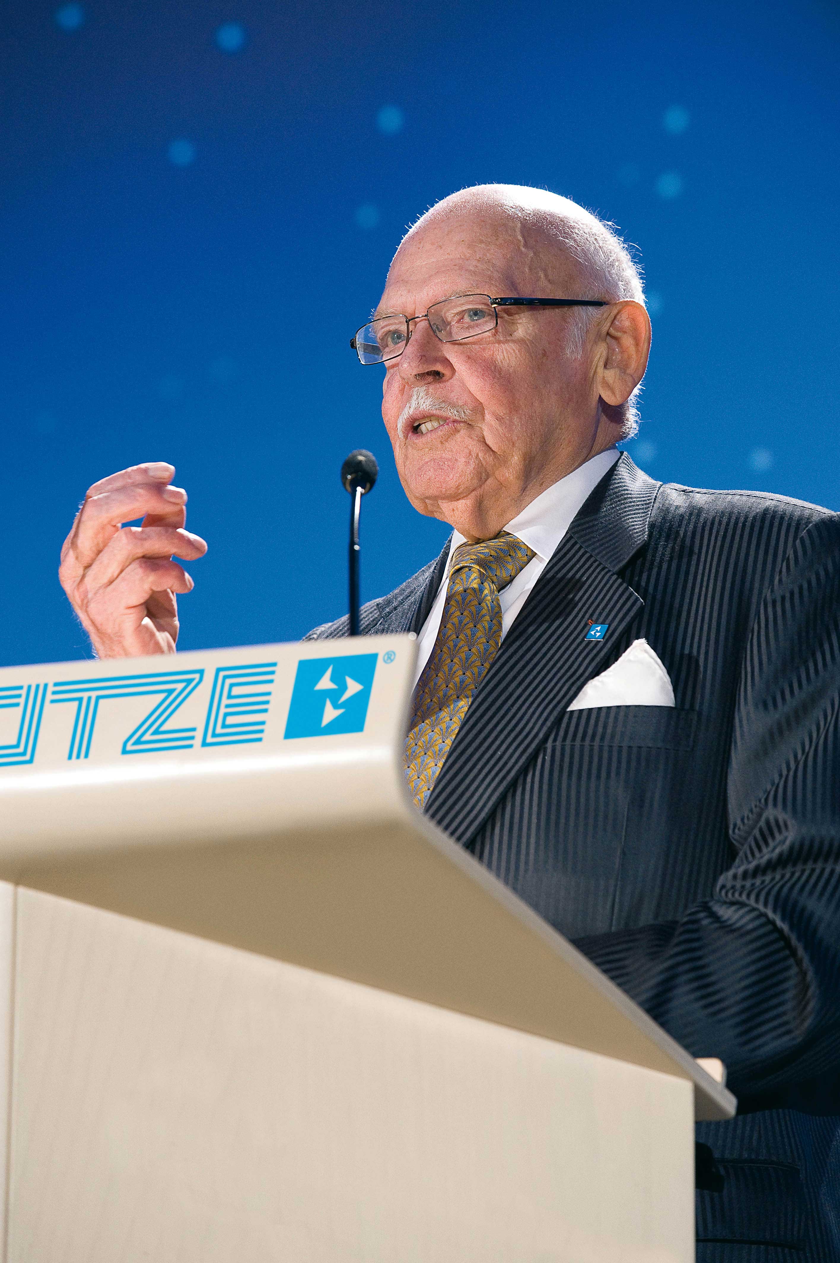 Unternehmerisches Urgestein: Friedrich Lütze Unternehmerisches Urgestein: Friedrich Lütze