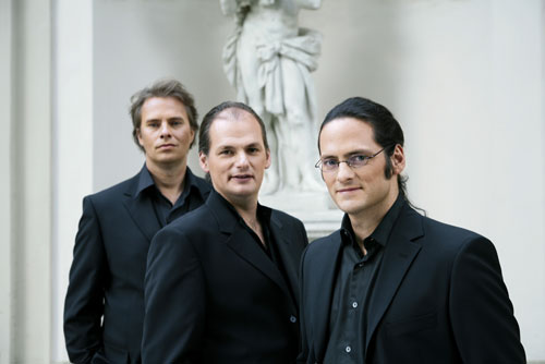 Messias Superstar –  Händels Oratorium in der Neubearbeitung von Tobias Forster (rechts im Bild) 
