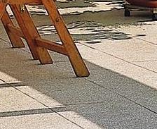 Terrassenpflege wie die Profis. Die Reinigungs- und Pflege-Produkte von Hotrega bringen Ihren Ga