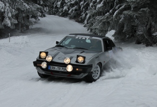 (Foto: hl-studios, Erlangen) -  Der neu aufgebaute Triumph TR 7 von Rainer Staudt und Jürgen Krieg