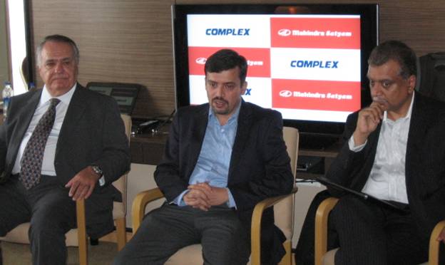 (von links nach rechts) Antonio Rossi, Sr. Vice President Tech Mahindra Manoj Bhat, Arvind Malhotra