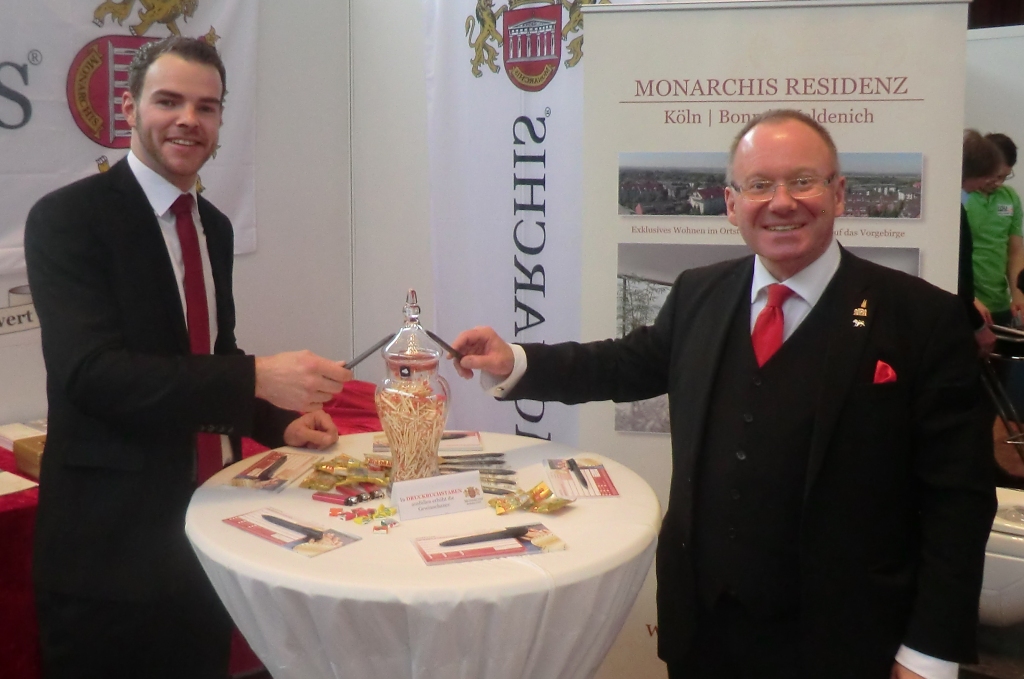 Von links: Herr Sebastian Münch und Herr Gerhard Markof von der MONARCHIS