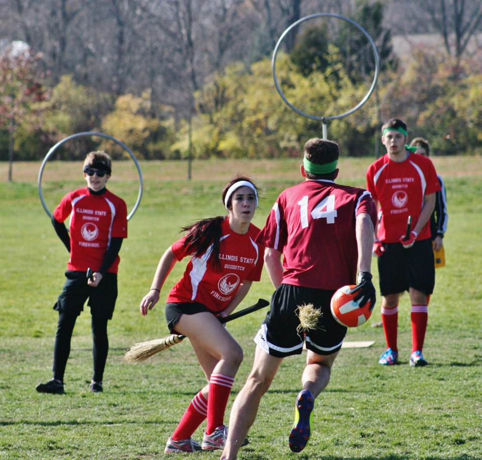 Ballsport mit Besenstiel: Im April 2013 steigt in Rockford (Illinois) ein großes Quidditch-Turnier. Ballsport mit Besenstiel: Im April 2013 steigt in Rockford (Illinois) ein großes Quidditch-Turnier.