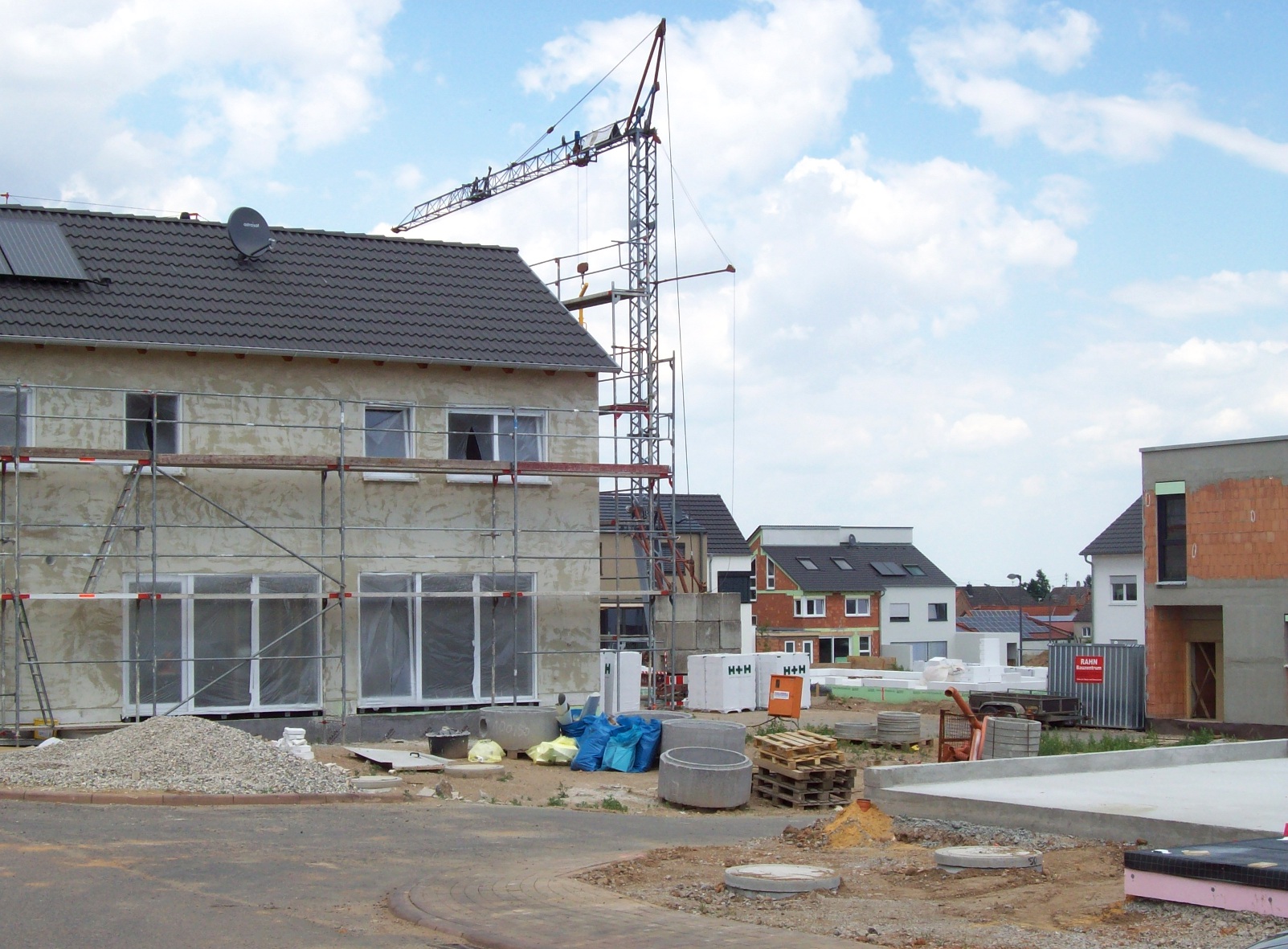 Der Traum vom eigenen Haus? für viele Familien bleibt er mangels Kapital in unerreichbarer Ferne Der Traum vom eigenen Haus? für viele Familien bleibt er mangels Kapital in unerreichbarer Ferne