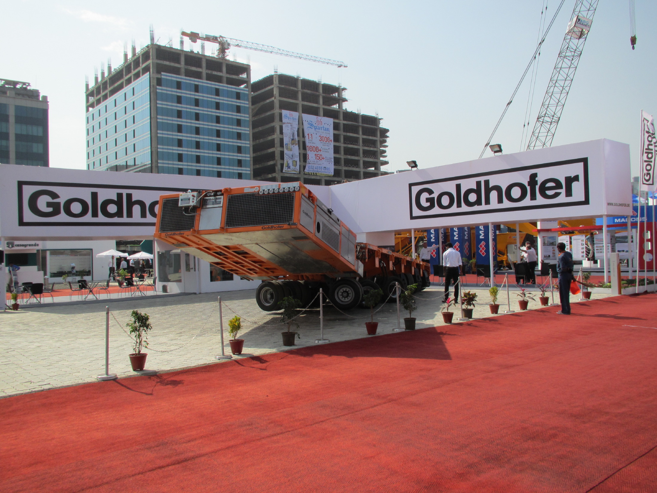 Goldhofer präsentierte auf der bC India einen vielweggelenkten Selbstfahrer vom Typ PST/SL-E 6 Goldhofer präsentierte auf der bC India einen vielweggelenkten Selbstfahrer vom Typ PST/SL-E 6