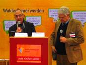 Prof. Dr. Armin Krenz und Henning Kullak-Ublick auf der didacta 2013 am Stand von Waldorfpädagogik a Prof. Dr. Armin Krenz und Henning Kullak-Ublick auf der didacta 2013 am Stand von Waldorfpädagogik a