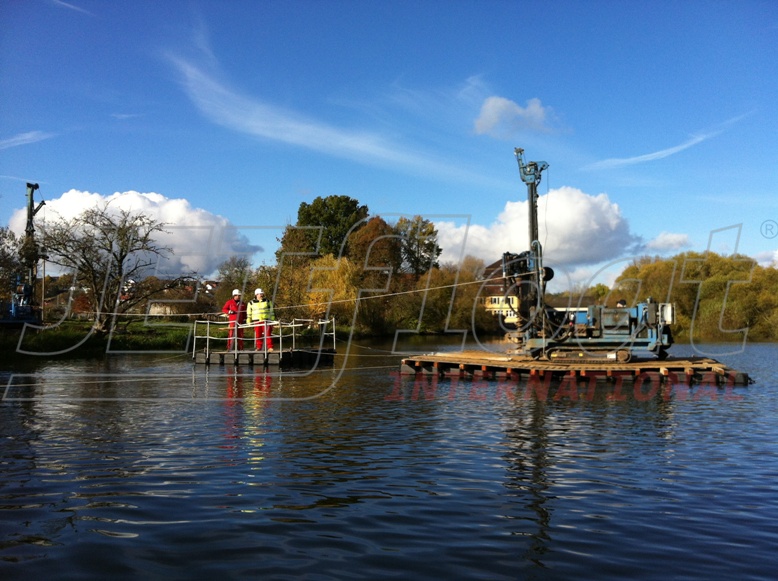 JETfloat Ponton Lösung für Arbeiten oder Transport auf dem Wasser mit extrem hoher Traglast JETfloat Ponton Lösung für Arbeiten oder Transport auf dem Wasser mit extrem hoher Traglast