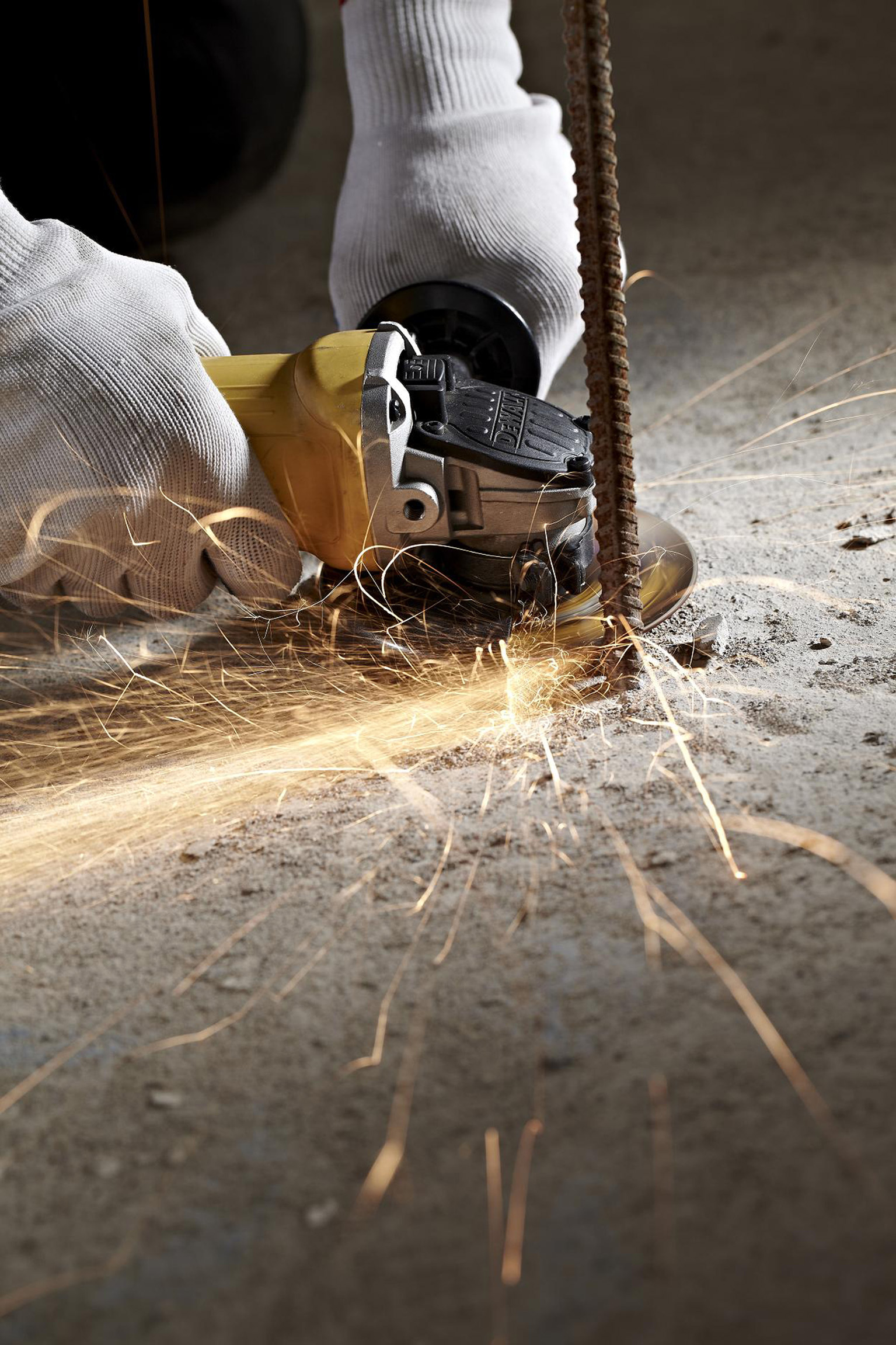 Neu DeWalt Winkelschleifer: 4 Modelle mit Hochleistungsmotor und 2 mit ultra-kompakten Abmessungen -