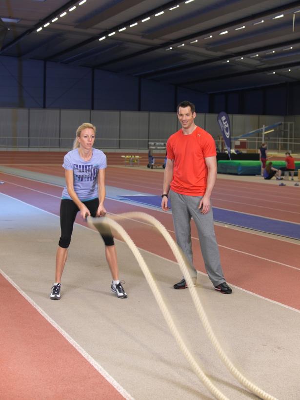 Kunden bei der Verbesserung ihrer sportartspezifischen Leistungsfähigkeit unterstützen
