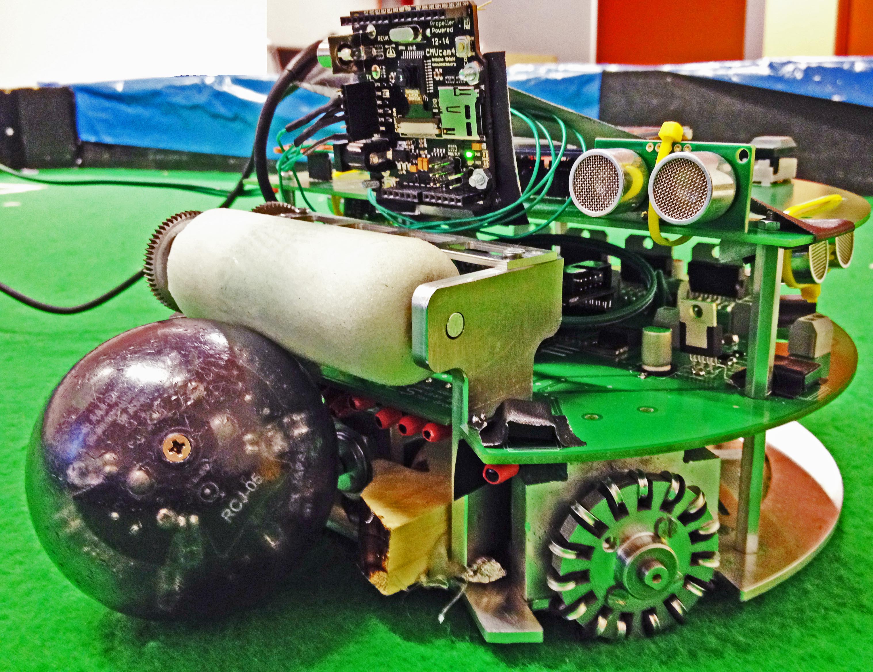 Fußballroboter? Bildungsprojekt unterstützt durch die Basista Leiterplatten aus Bottrop Fußballroboter? Bildungsprojekt unterstützt durch die Basista Leiterplatten aus Bottrop