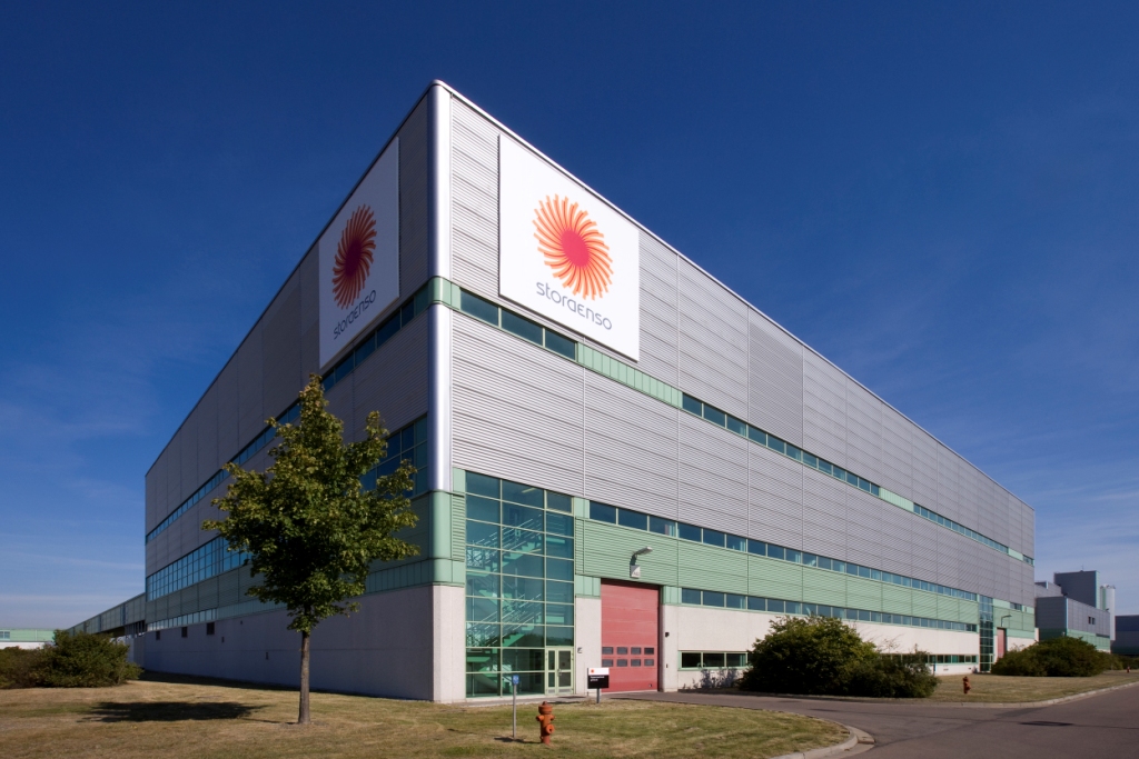 In der Papierherstellung werden große Mengen Chemikalien benötigt, z.B. bei StoraEnso Sachsen In der Papierherstellung werden große Mengen Chemikalien benötigt, z.B. bei StoraEnso Sachsen
