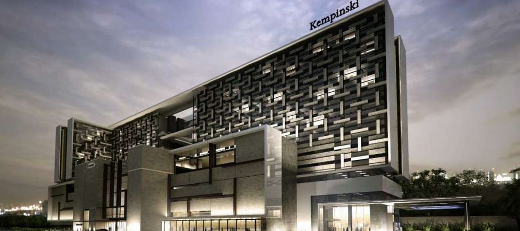 Kempinski Ambiance Hotel Delhi? 480 Zimmer ? Zur Eröffnung kam der Dalai Lama Kempinski Ambiance Hotel Delhi? 480 Zimmer ? Zur Eröffnung kam der Dalai Lama