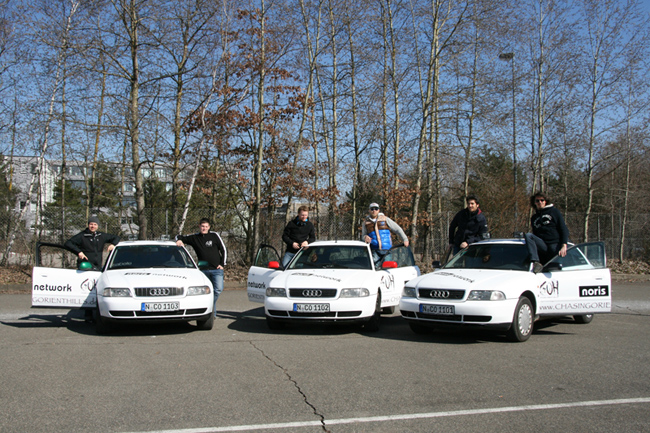 Das Team?Chasing Orient Hills? bereit für den Start der Allgäu-Orient-Rallye Das Team?Chasing Orient Hills? bereit für den Start der Allgäu-Orient-Rallye