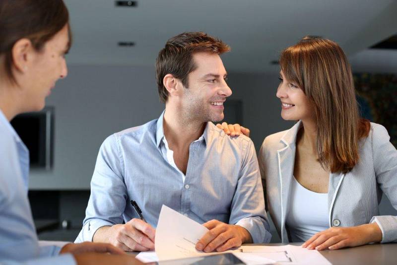 Seriöse Kreditanbieter klären umfangreich auf. Foto: djd/CreditPlus Bank/goodluz/fotolia.de Seriöse Kreditanbieter klären umfangreich auf. Foto: djd/CreditPlus Bank/goodluz/fotolia.de