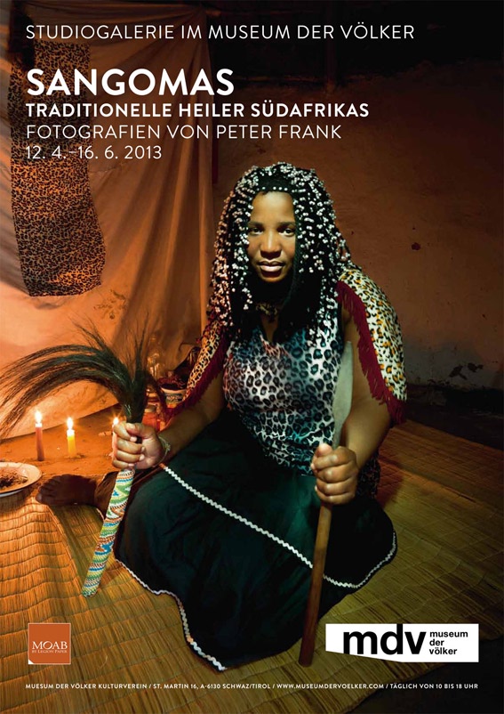 Im Museum der Völker findet bis zum 16. Juni 2013 die Ausstellung Sangomas von Peter Frank statt