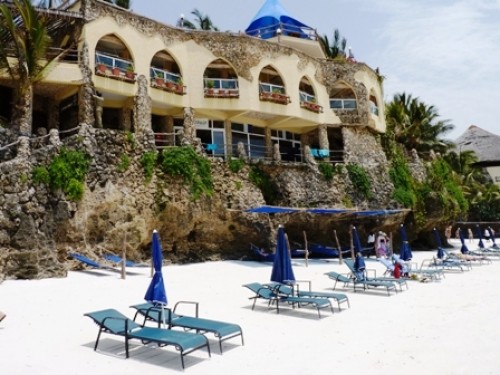 Unser Partnerhotel am Nyali Strand - Das Hotel Bahari Beach Unser Partnerhotel am Nyali Strand - Das Hotel Bahari Beach
