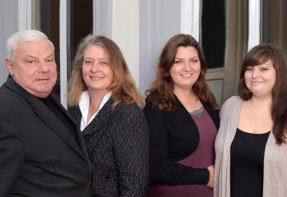 Familie Föhring von Föhring Bestattungen, Hamburg Familie Föhring von Föhring Bestattungen, Hamburg