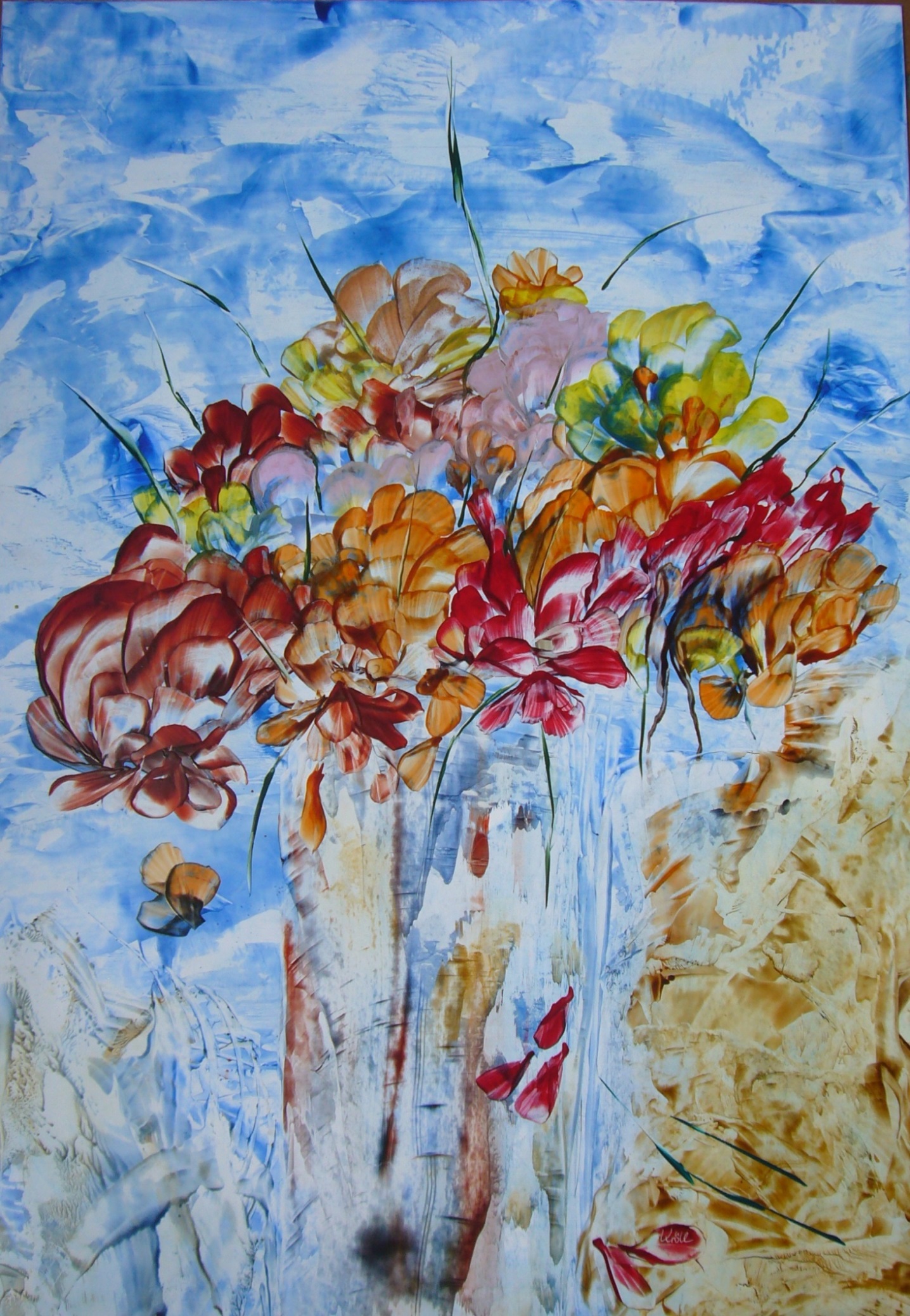 Gerade gepflückte duftende Blumen als Straußin einer Vase Gerade gepflückte duftende Blumen als Straußin einer Vase