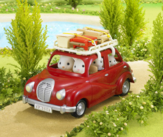 In der Limousine an den Glitzer-See: Familienurlaub mit den Sylvanian Families.