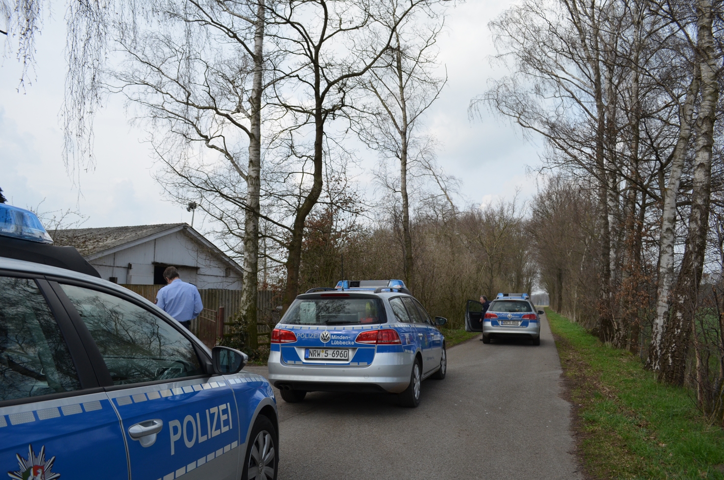 Polizeieinsatz an illegaler Nerzfarm in Rahden (Quelle: Deutsches Tierschutzbüro e.V.) Polizeieinsatz an illegaler Nerzfarm in Rahden (Quelle: Deutsches Tierschutzbüro e.V.)