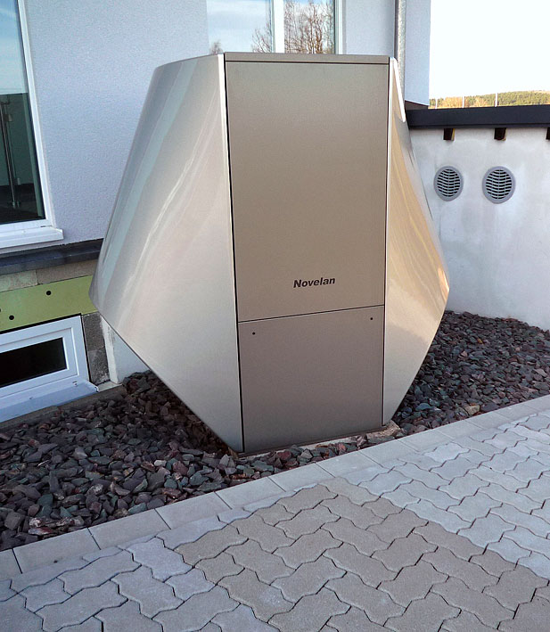 Die moderne Anlage nutzt Außenluft für Warmwasserbereitung. Die moderne Anlage nutzt Außenluft für Warmwasserbereitung.
