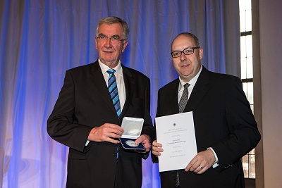 Übergabe des dt. Musikinstrumentenpreises 2013 von dem parlamentarischen Staatssekretär Burgbacher (