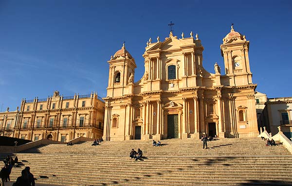 Die Kathedrale in der Barockstadt Noto