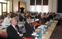 Mehr als 80 Fachbesucher nahmen teil am Großwärmepumpen-Kolloquium von Ochsner. Mehr als 80 Fachbesucher nahmen teil am Großwärmepumpen-Kolloquium von Ochsner.