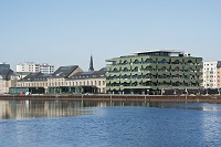LIEBESKIND bezieht einen Showroom im hinteren Objekt, einem ehemaligen Speichergebäude. LIEBESKIND bezieht einen Showroom im hinteren Objekt, einem ehemaligen Speichergebäude.