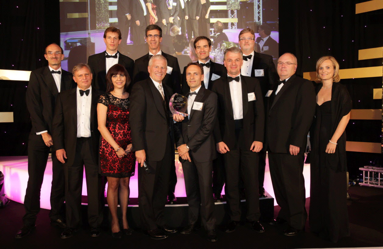 Novelis wird als Metal Company of the Year bei den Platts 2013 Global Metal Awards ausgezeichnet Novelis wird als Metal Company of the Year bei den Platts 2013 Global Metal Awards ausgezeichnet