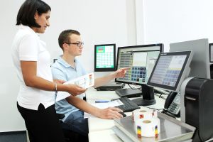 Steigert die Verfügbarkeit: Die METTLER TOLEDO InTouchSM Remote Services zur Fernwartung. Steigert die Verfügbarkeit: Die METTLER TOLEDO InTouchSM Remote Services zur Fernwartung.