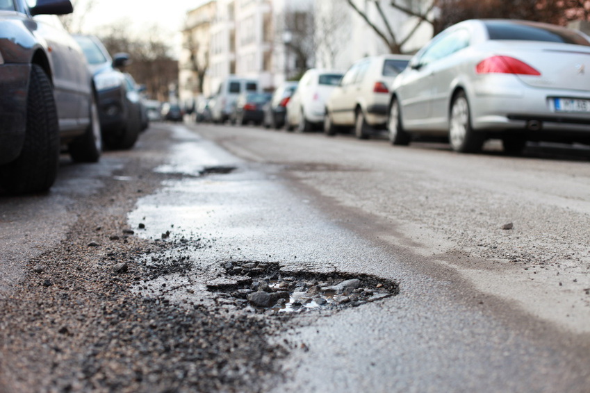 Straßeninfrastruktur verschlechtert sich durch Investitionsstau Straßeninfrastruktur verschlechtert sich durch Investitionsstau