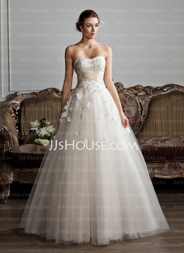 Zauberhafte Brautkleider von JJsHouse Zauberhafte Brautkleider von JJsHouse