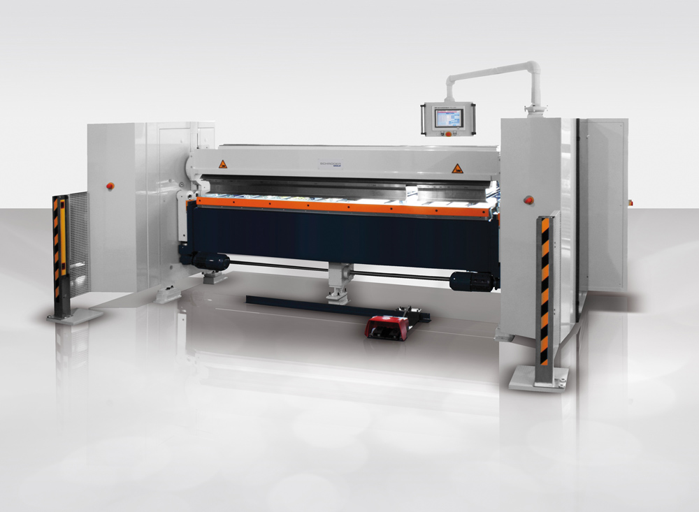 Auf der Mach-Tool wird die Schwenkbiegemaschine MPB UD von Hans Schröder Maschinenbau gezeigt. Auf der Mach-Tool wird die Schwenkbiegemaschine MPB UD von Hans Schröder Maschinenbau gezeigt.